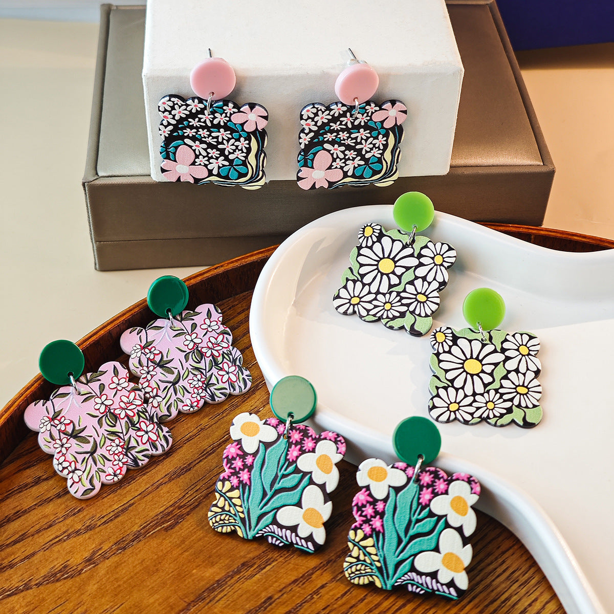 UNI-10363 - Acrylic Floral Series - Earring  Style 4