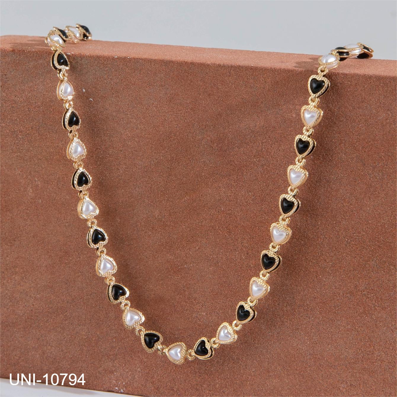 UNI-10794  - Black & White Heart Pearl - Necklace