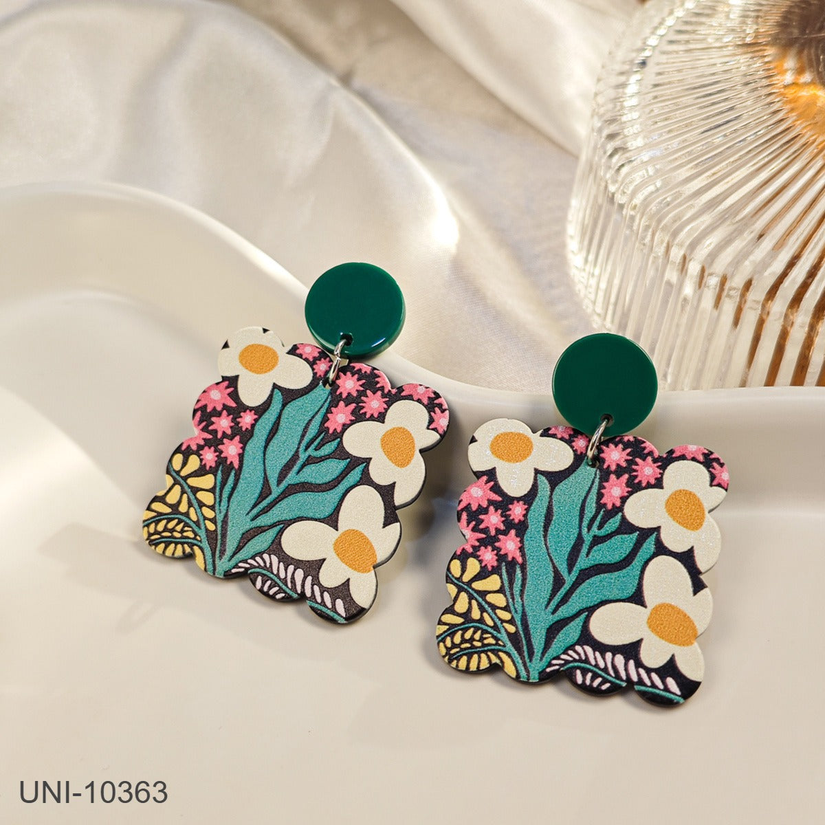 UNI-10363 - Acrylic Floral Series - Earring  Style 4