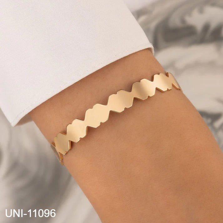 UNI-11096 - Classy Gold Bangle - Bracelet