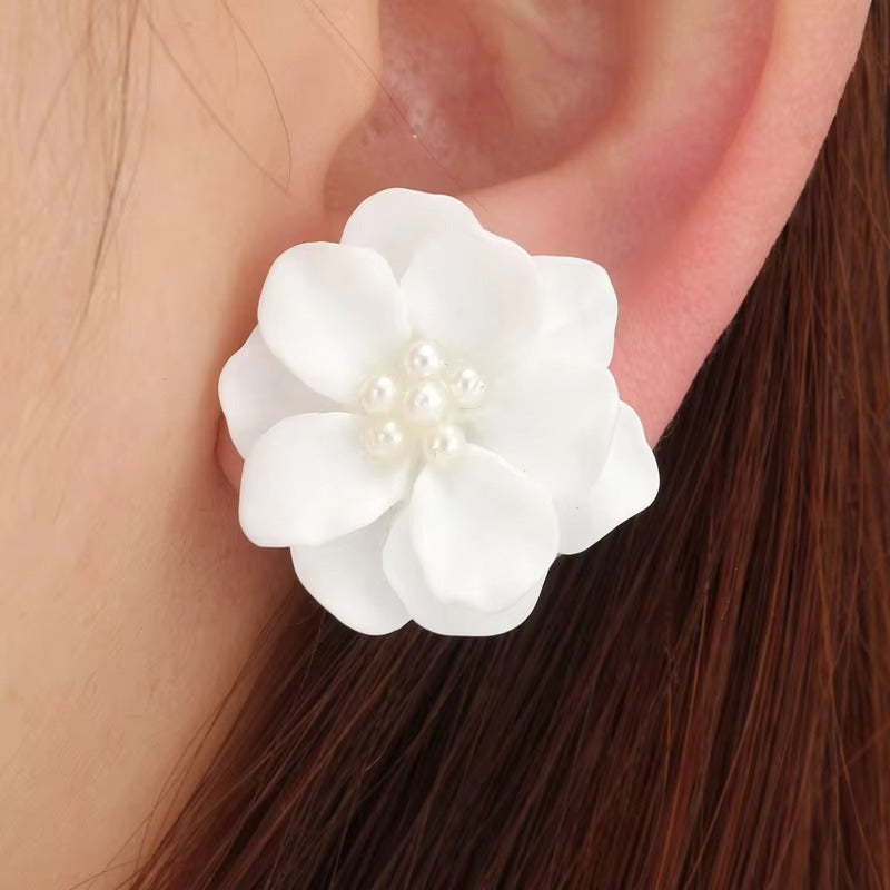UNI-10571  - Pearly Flower - Earring