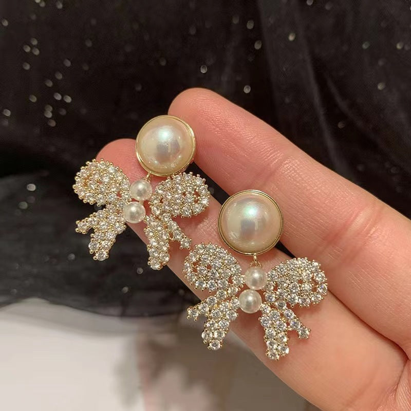 UNI-10422 - Pearly Bow - Earring