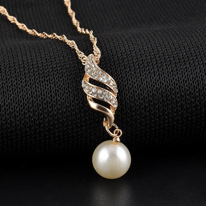 UNI-10461 - Classy Gold Pearl & Diamond  - Jewelry Set
