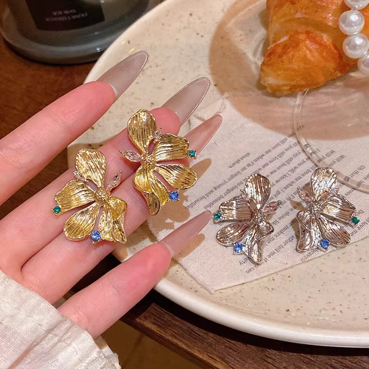 UNI-10908 -  Luxury Diamonds & Gold Leaf - Earring