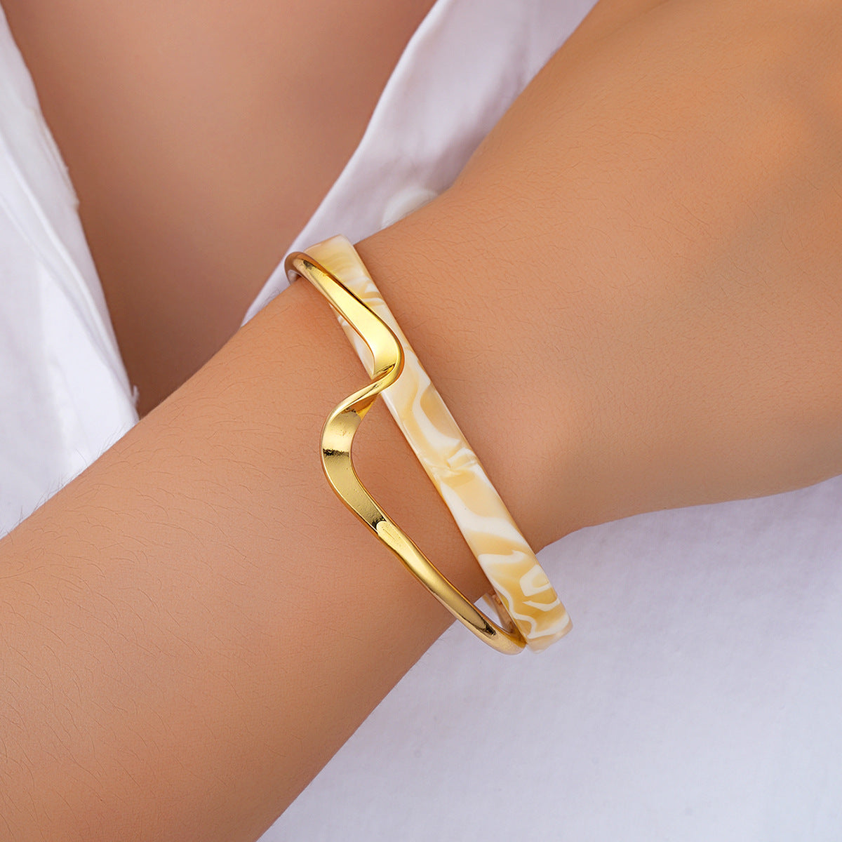 UNI-11201 - Marbled & Gold Curved Bangle - Bracelet