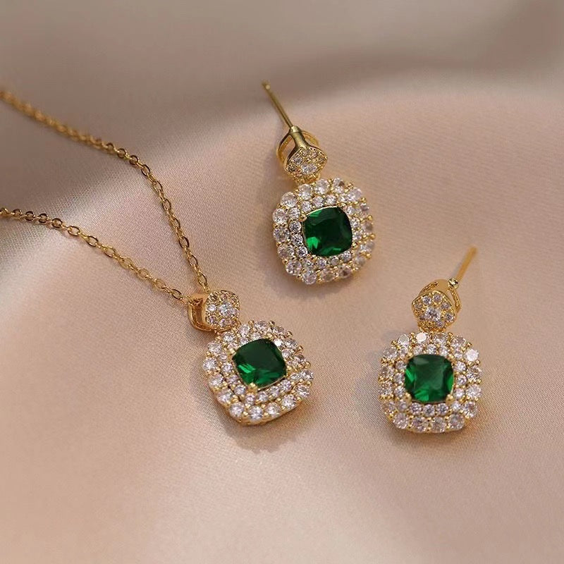 UNI-11040 - Green  Diamond Gold - Jewelry Set