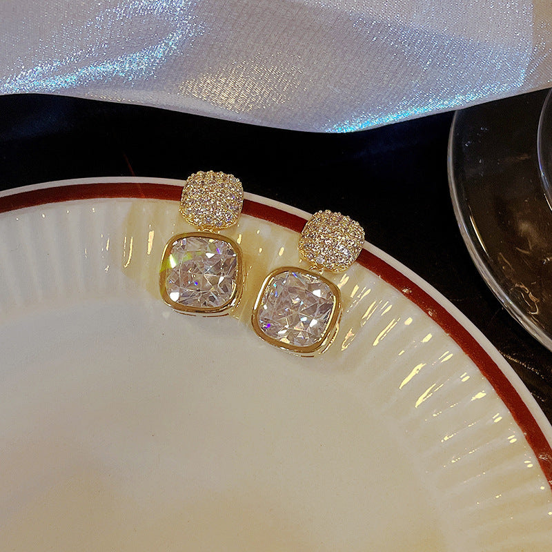 UNI-12058 - Crystal Diamonds Gold - Earring