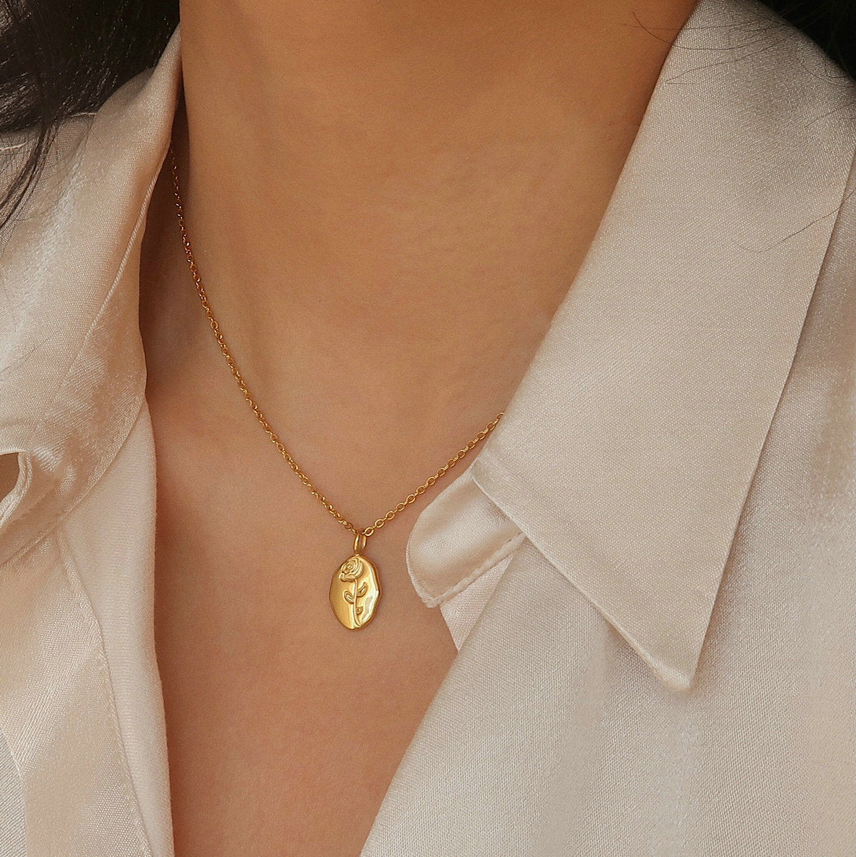 UNI-10926 -  Gold Plated Rose - Necklace