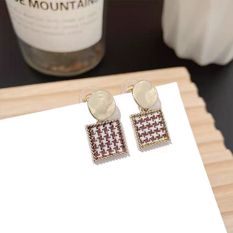 UNI-10967- Checkered Gold  - Earring