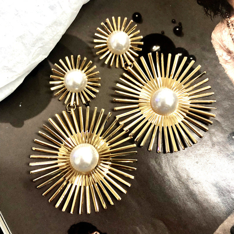 UNI-10587 - Pearl & Foiled Flower  - Earring