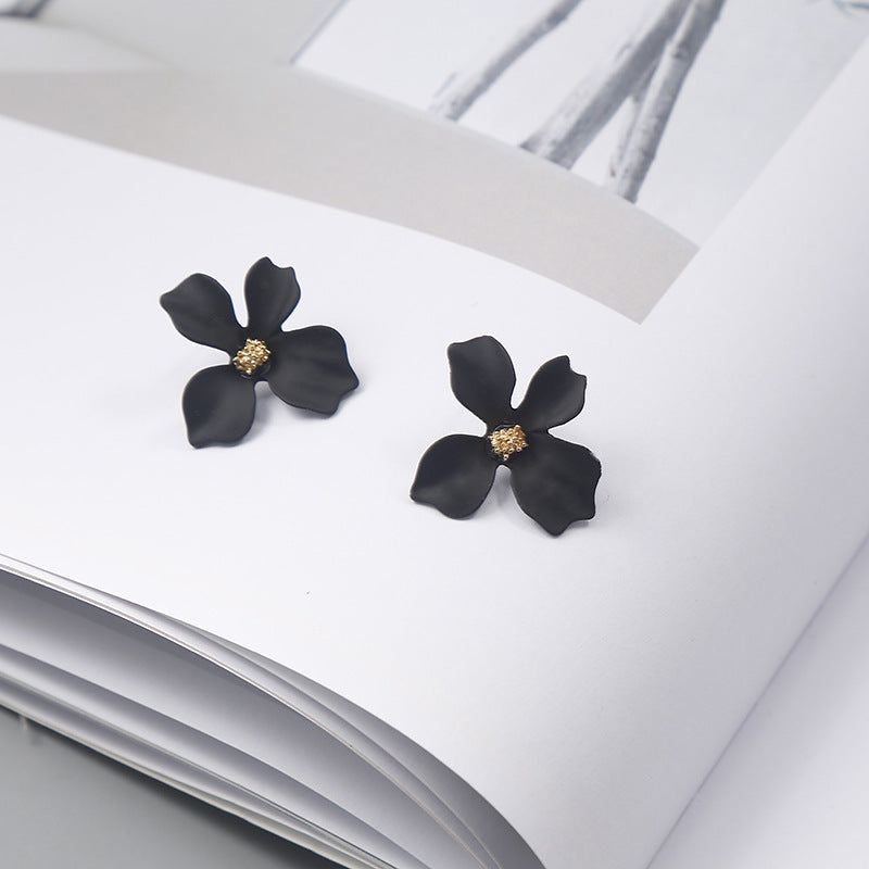 UNI-10897-5 - Black Flower - Earring