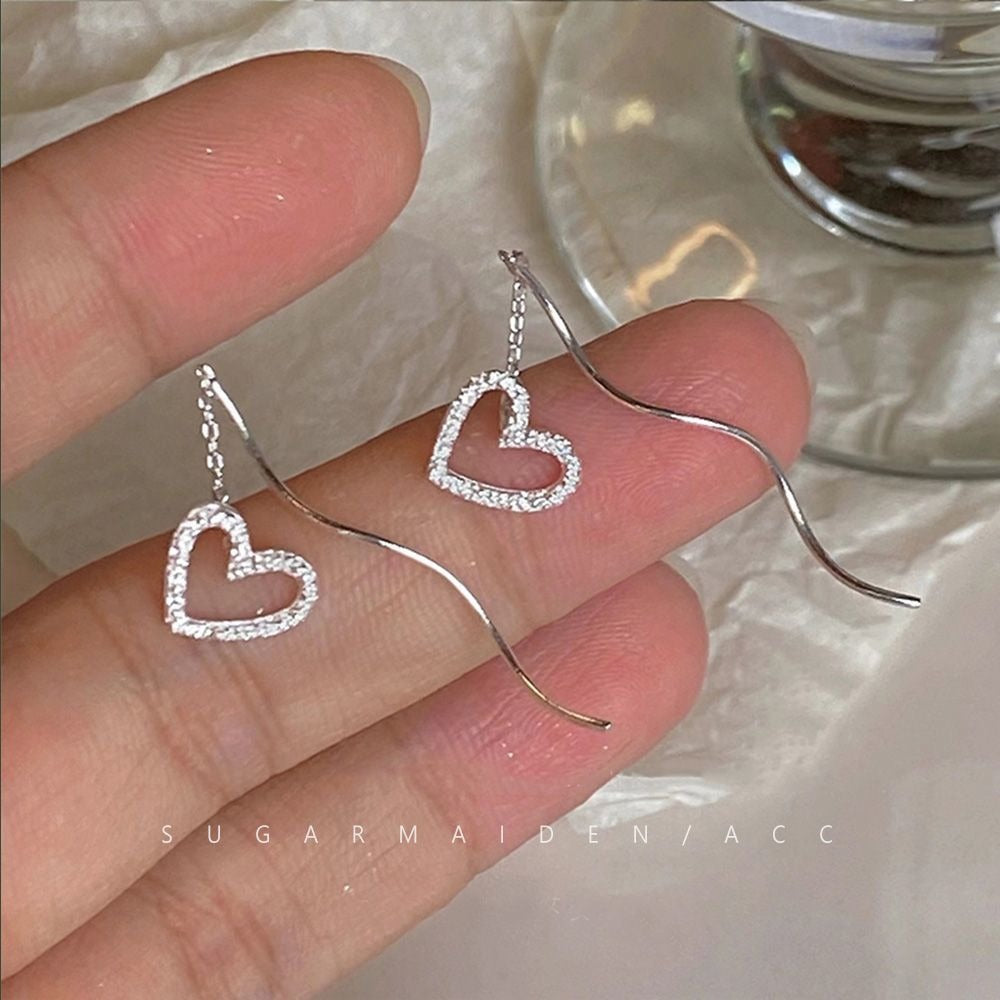 UNI-11902- Dangling Heart  - Earring