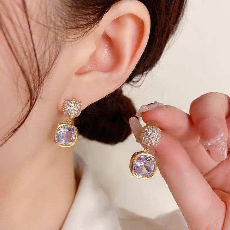 UNI-12058 - Crystal Diamonds Gold - Earring