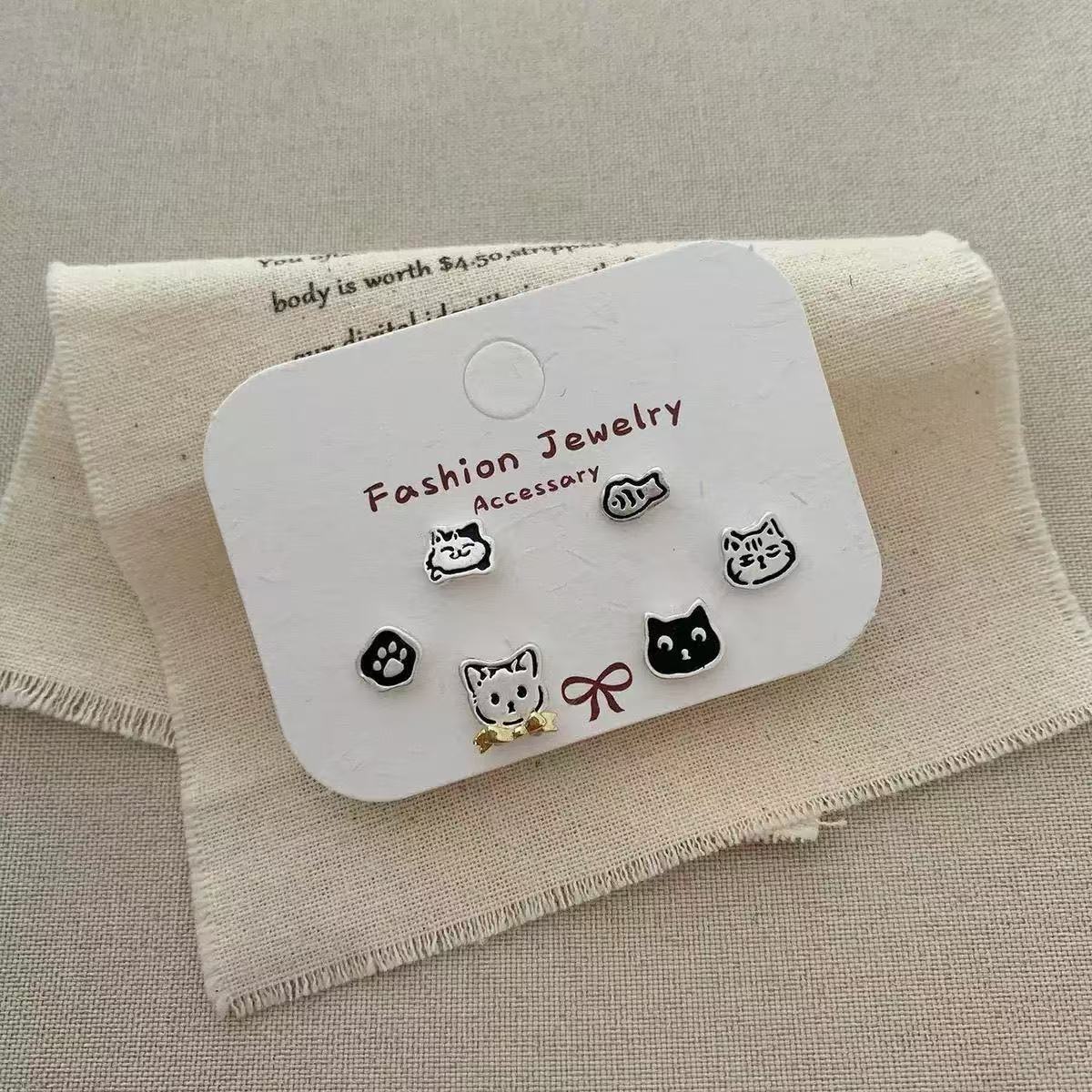 UNI-11903 - Cat Paw & Fish    - Ear Studs Set Of 6