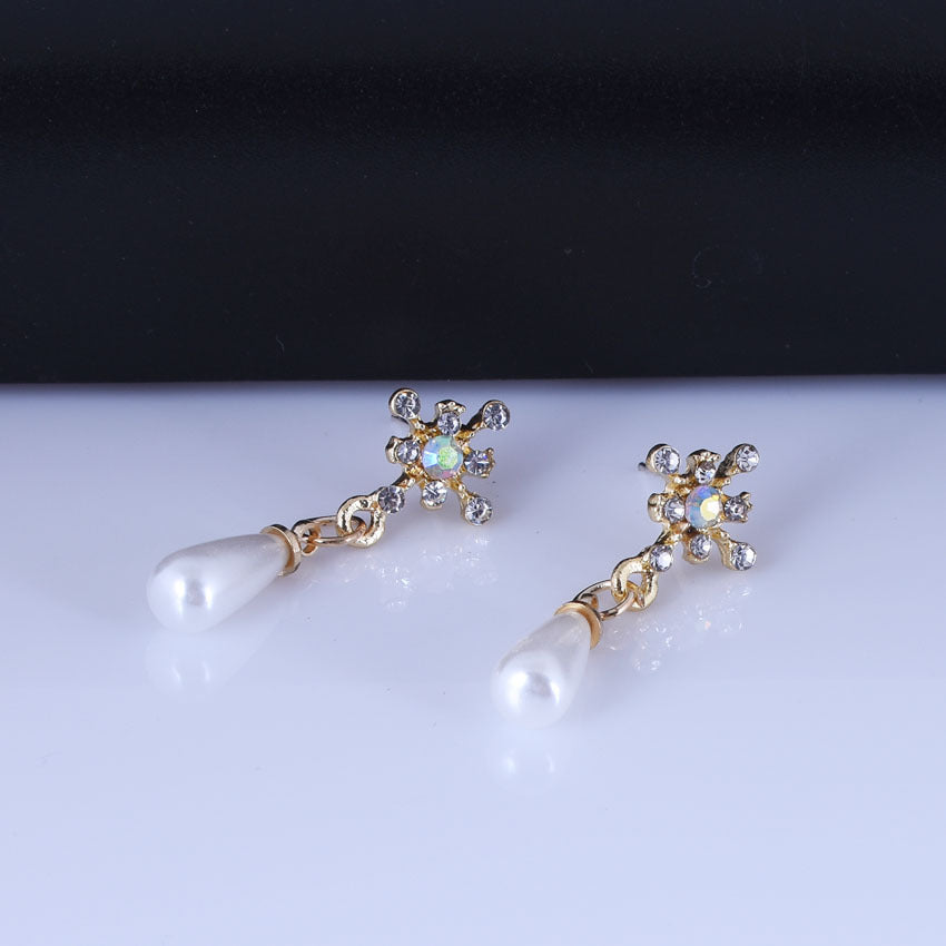 UNI-10487 - Pearl & Sparkle Diamond - Earring