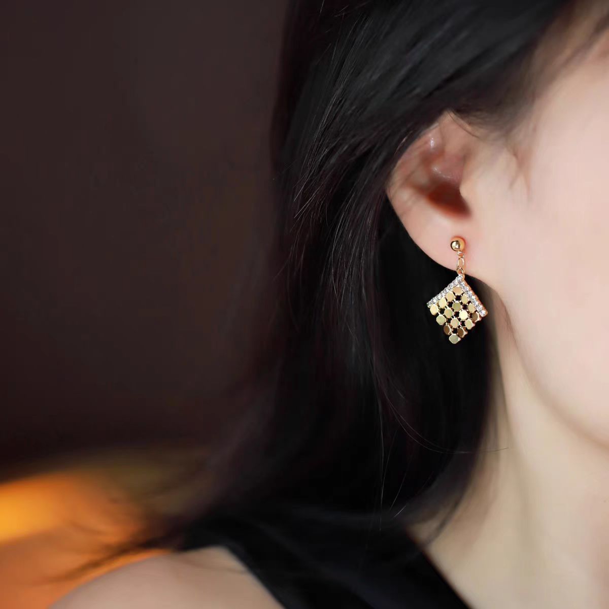 UNI-12107 - Elegant Style Gold Shiny - Earring