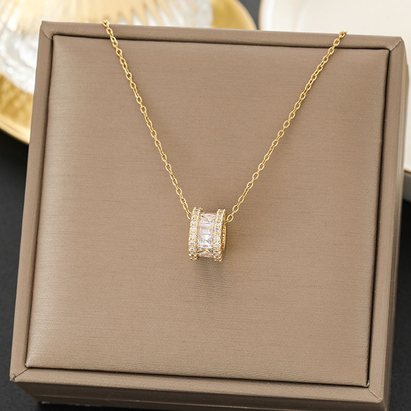 SS-11883 - Fancy Diamond's Round Gold   - Necklace