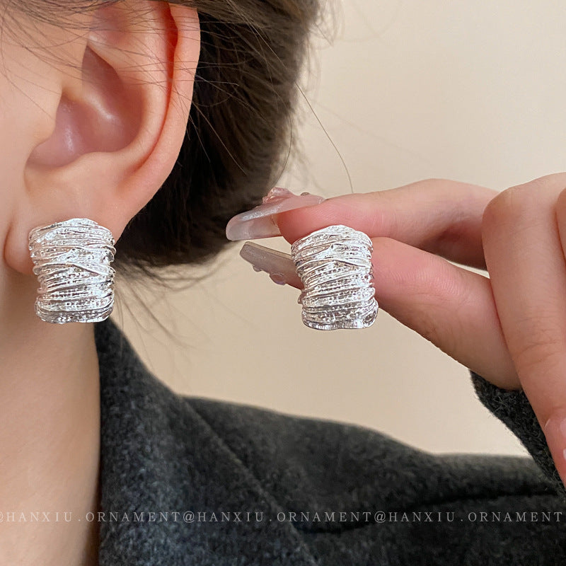 UNI-10938 - Curved Silver - Earring