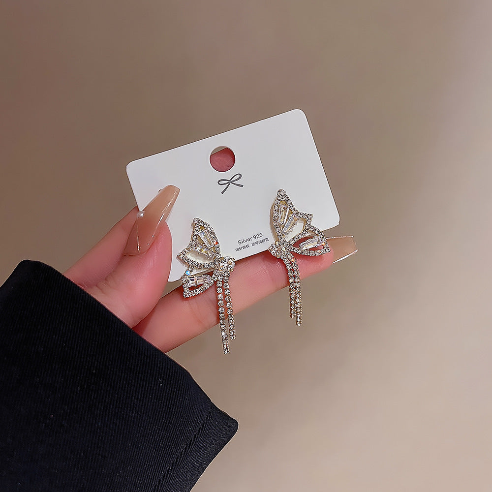 UNI-12119 - Silver Charming Butterfly - Earring