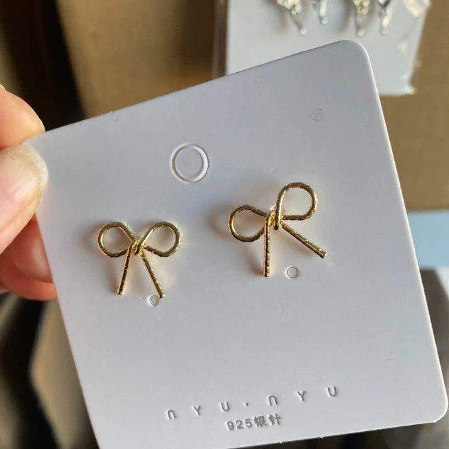 UNI-12224 - Gold Bow - Earring