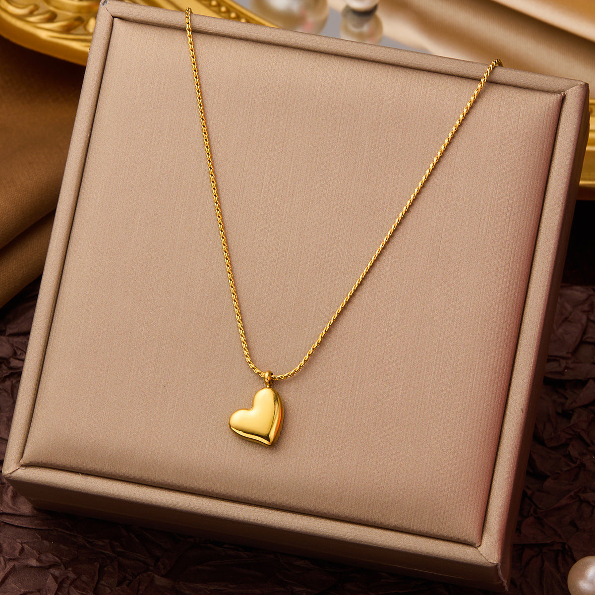 SS-10809 - Foiled Heart Gold Chain - Necklace