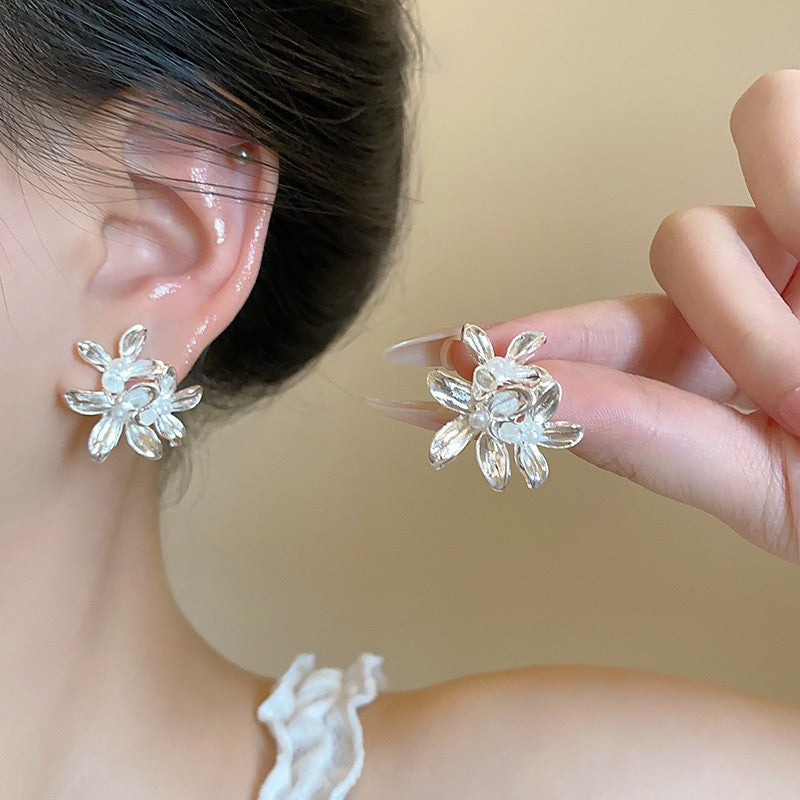 UNI-10895-1 - Silver Flower - Earring