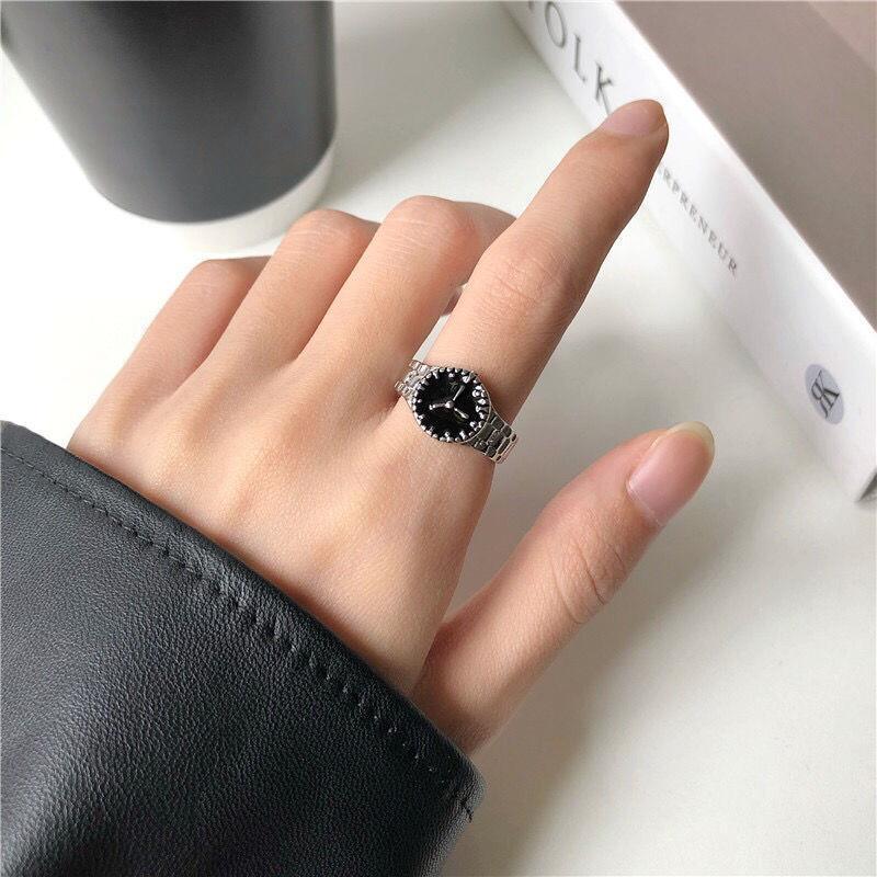 UNI-11160 -Retro Clock - Ring