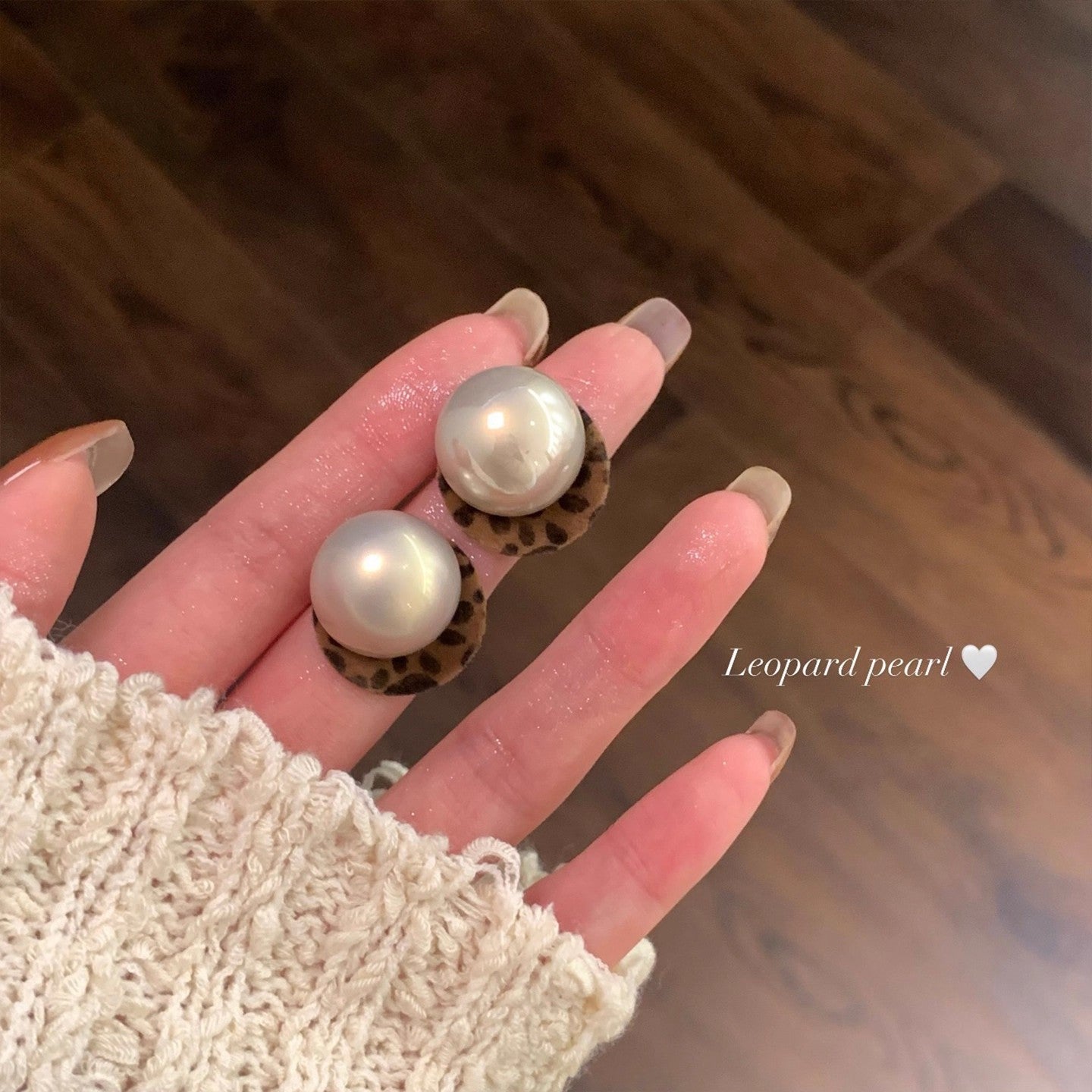 UNI-12116 - Classy Pearl & leopard Print - Earring