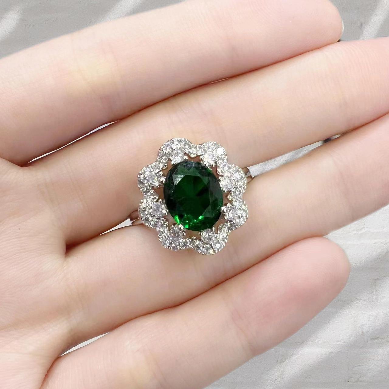 UNI-11036-2 - Green Diamond Gold - Ring
