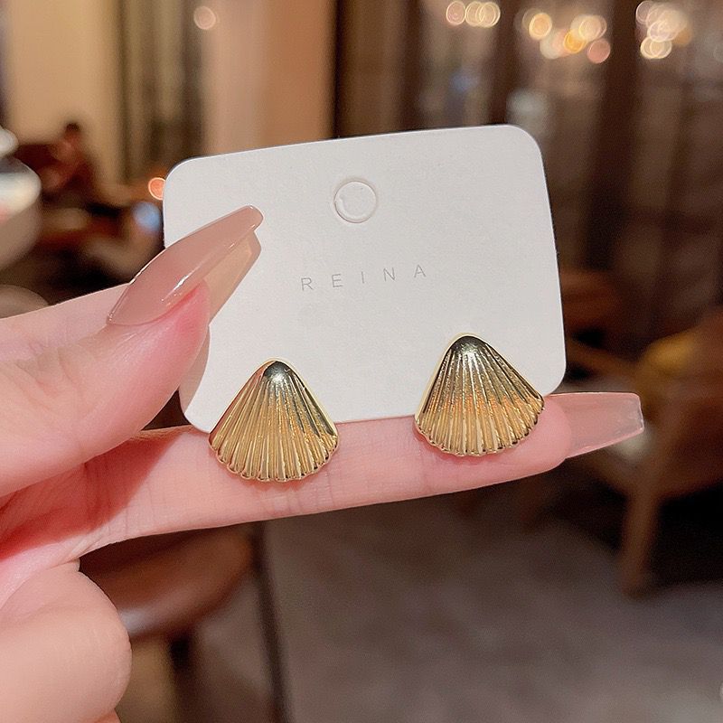 UNI-12230 - Sea Shell Gold - Earring