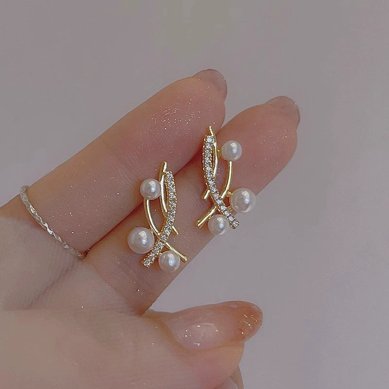 UNI-12252  - Mini Pearl & Gold Glam - Earring