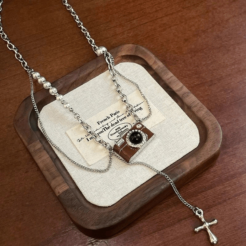 UNI-11986 - Retro Camera & Pearls Silver  - Necklace