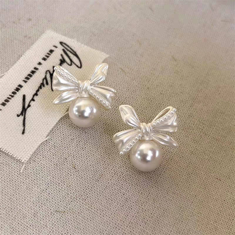 UNI-12105 - White Shiny Bow Pearl - Earring