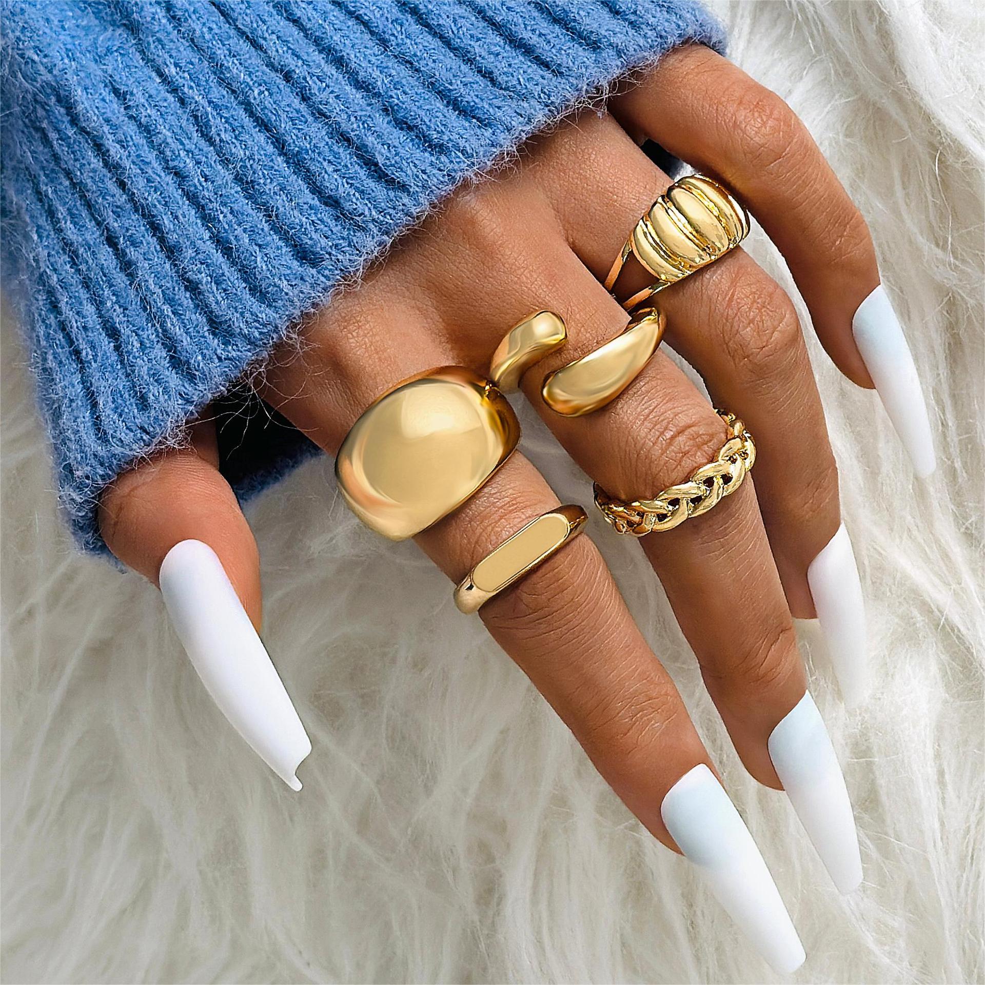 UNI-11110 - Luxury Gold - Ring Set Of 5