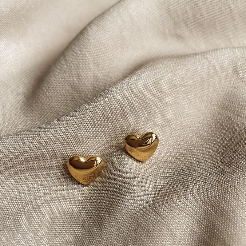 SS- 11476 - Gold Heart - Earring Style 2