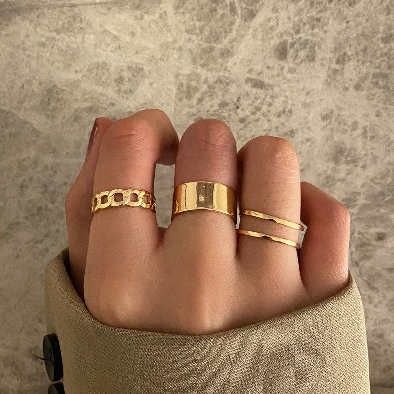 UNI-10168-40 - Classy Gold Foil Ring - Set of 3