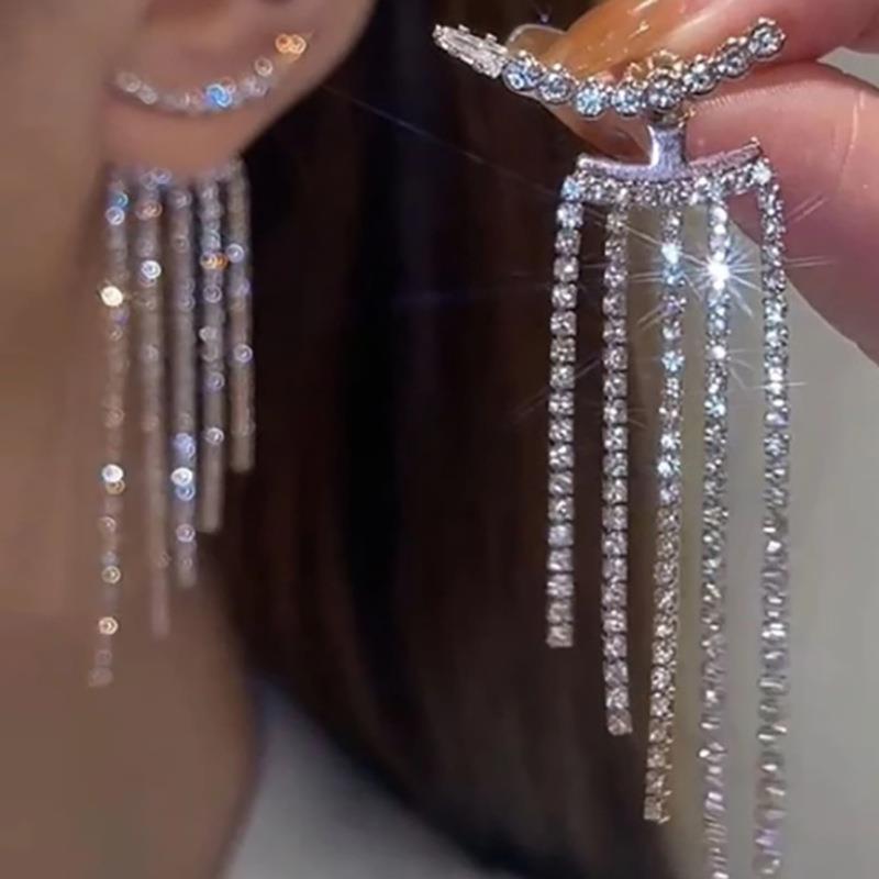 UNI- 11200 - Dangling Sparkle Diamond - Earring