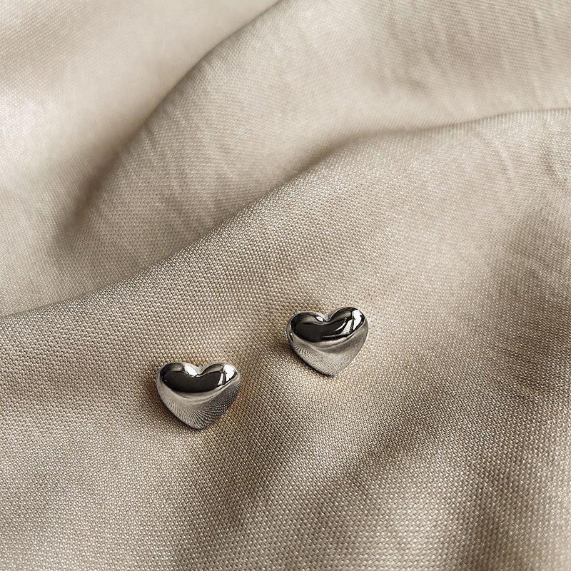SS- 11477 - Silver Heart - Mini Ear Studs Style 2