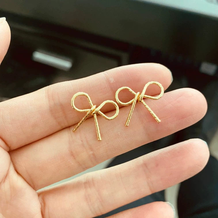 UNI-12224 - Gold Bow - Earring