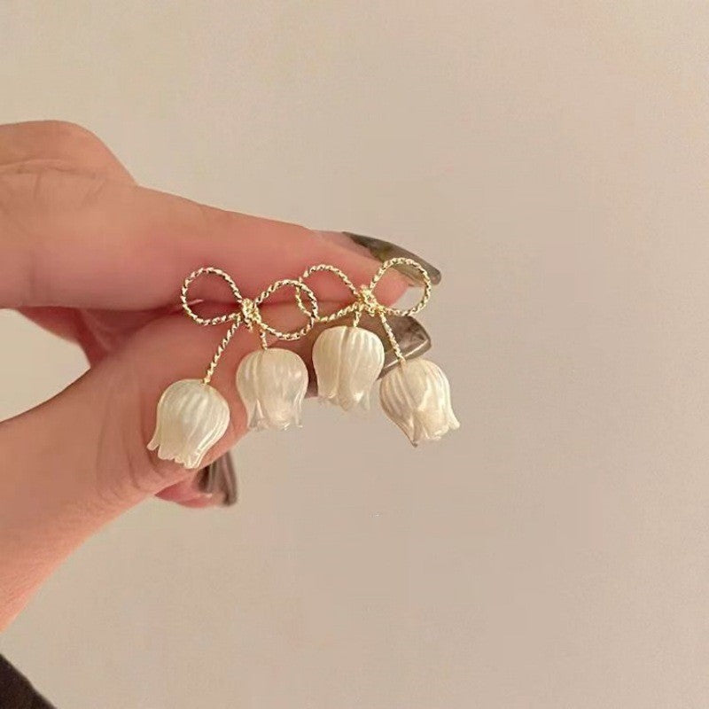 UNI-10430 - Gold Bow White Flower - Earring