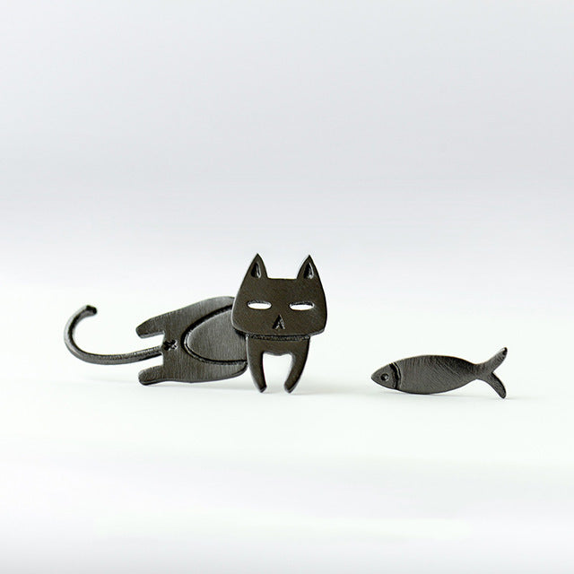UNI-10947 - Cat & Fish - Ear Stud Style 1