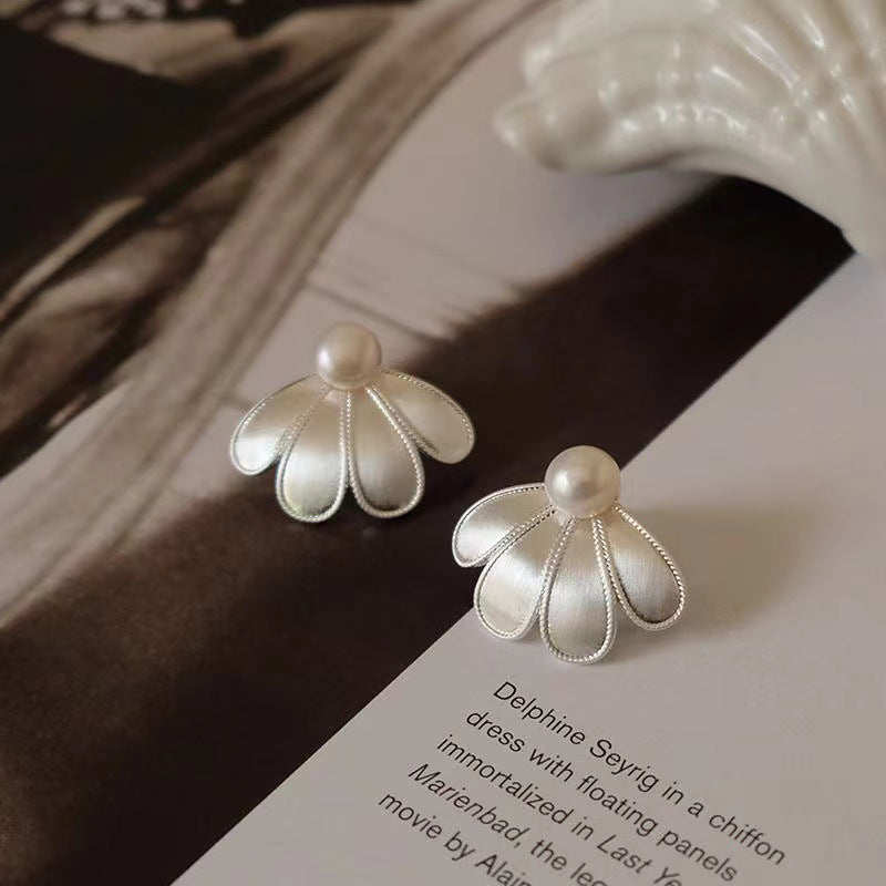 UNI-11905 - White Silk Flower - Earring