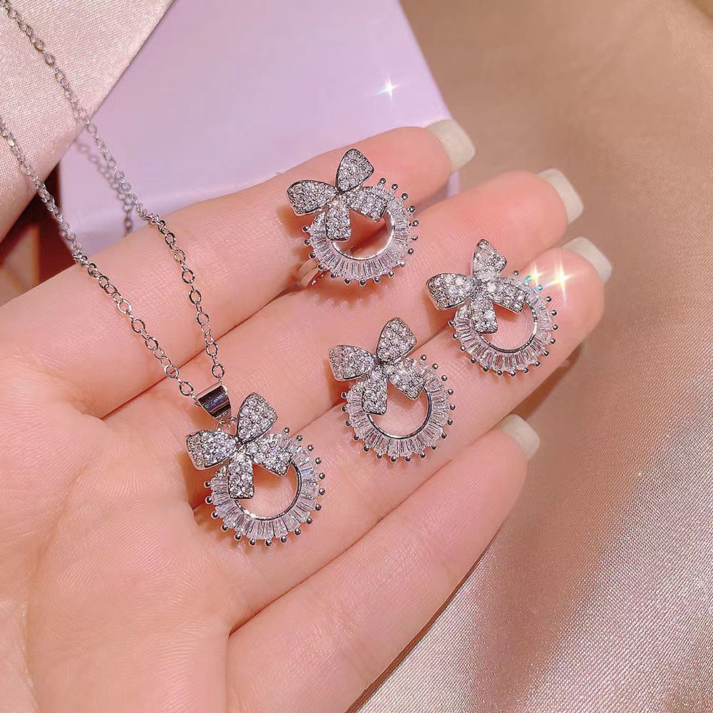 UNI-11037 - Flash Diamond Bow - Jewelry Set