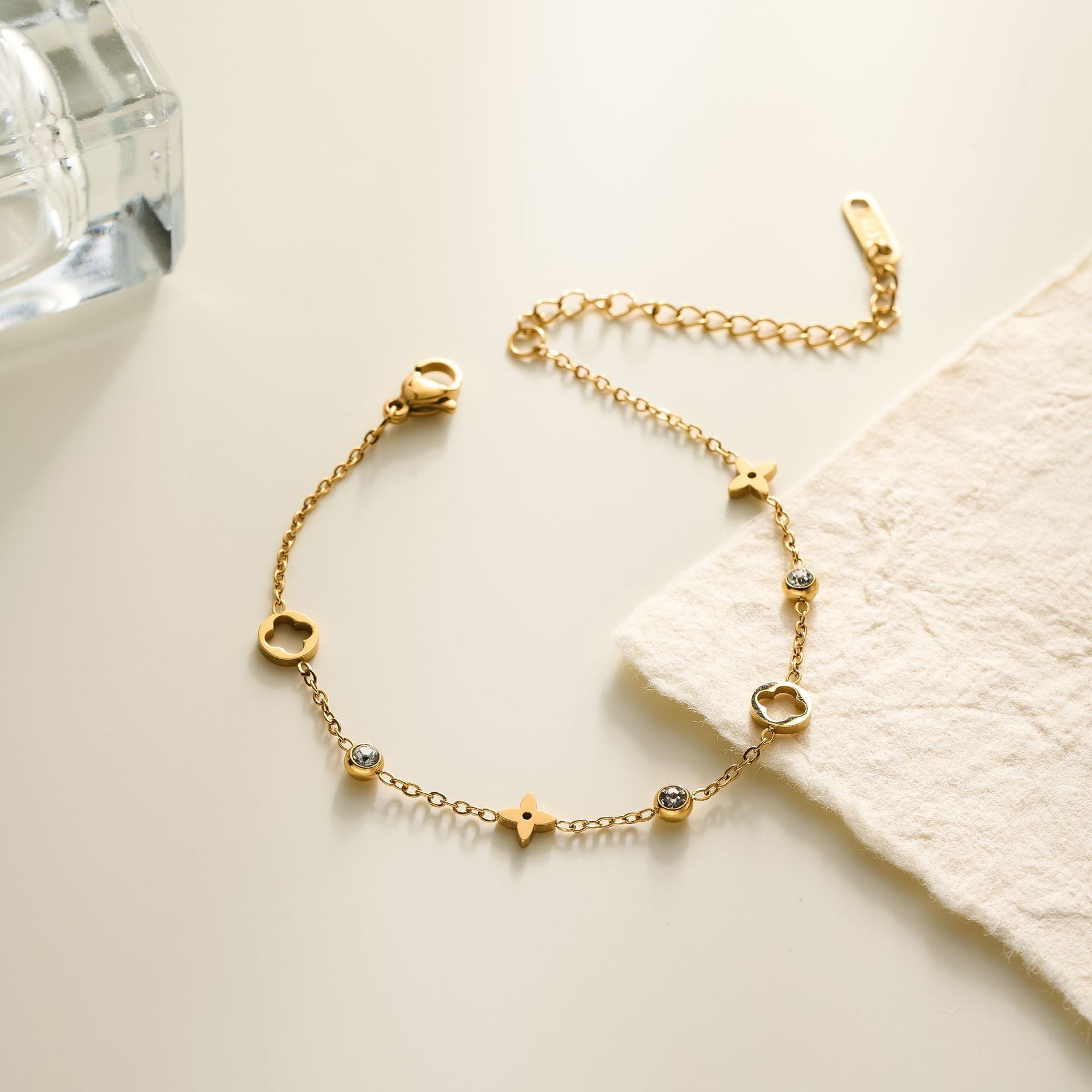 SS-11675  - Premium Gold Series  Crystal Diamonds - Bracelet