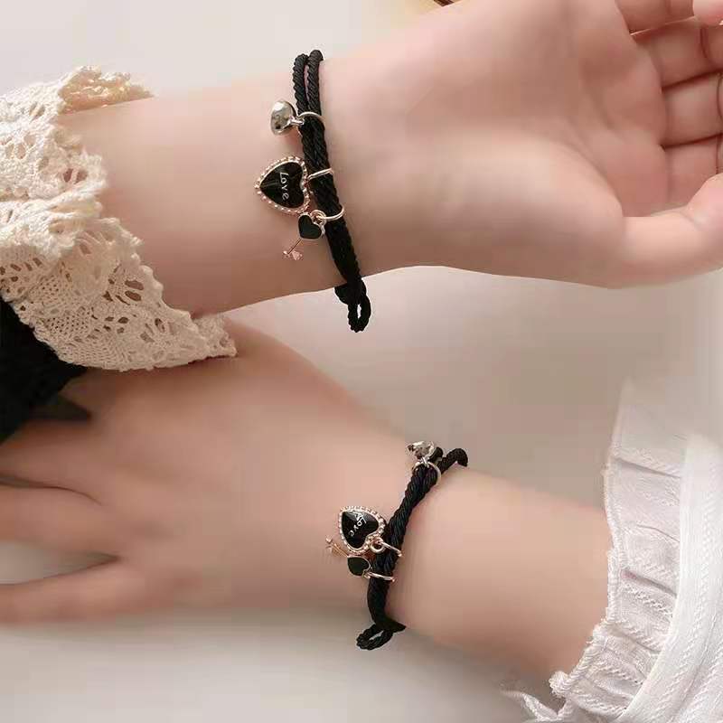 UNI-11764 - Black Love Charms  Magnetic Heart  - Bracelet Set