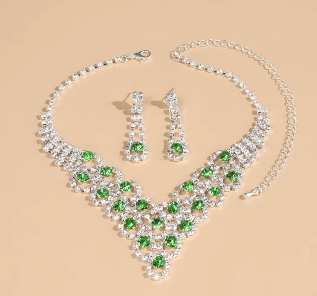 UNI-11925 - Fancy Green Diamonds Silver  - Jewelry Set