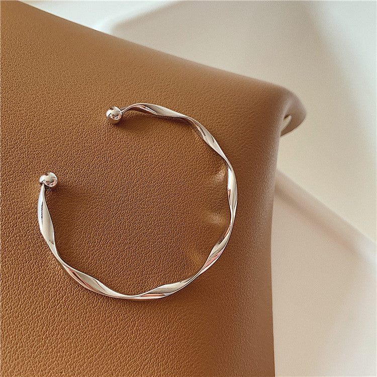 UNI-11280 - Silver Geometric Bangle - Bracelet
