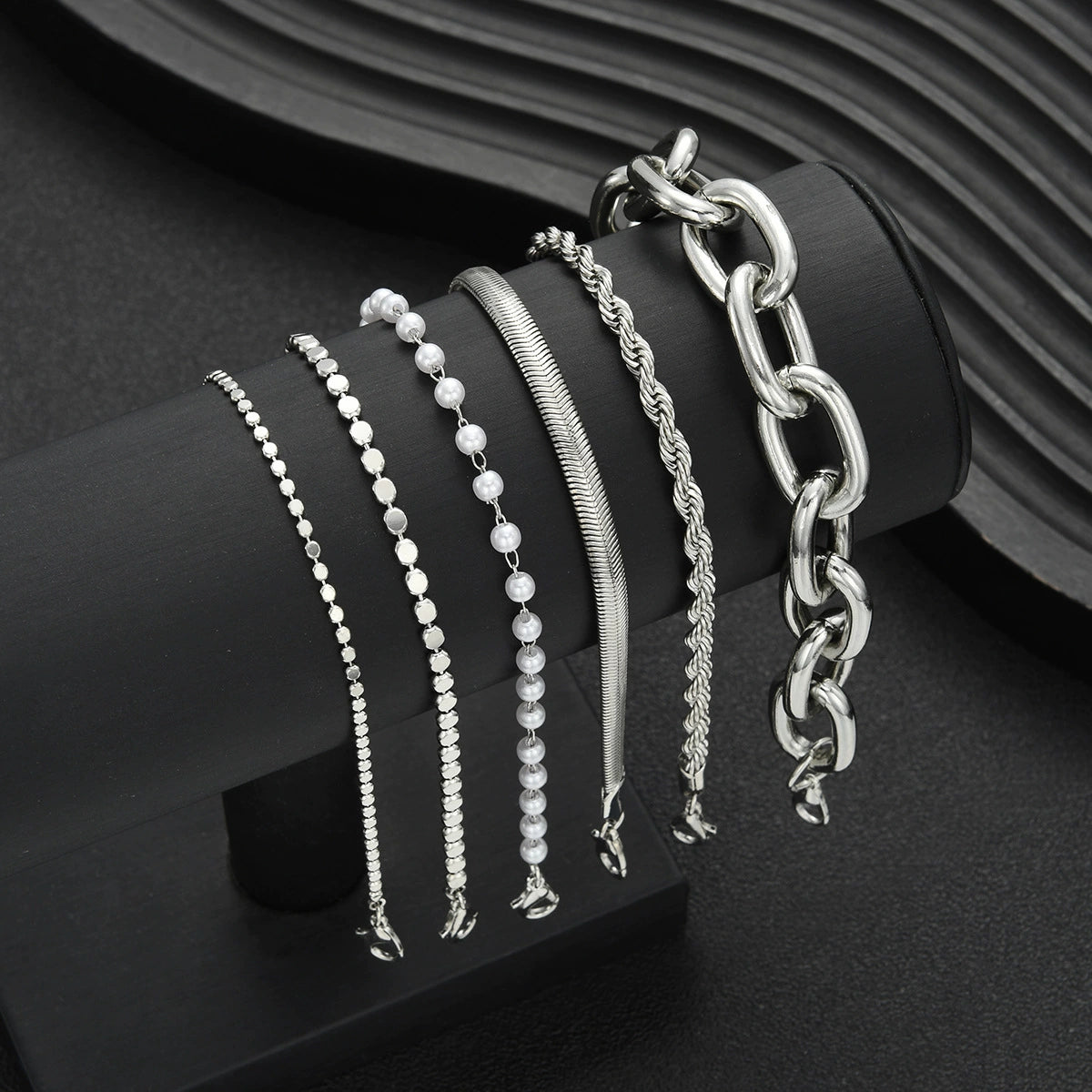 UNI-12824 - Luxury Pearl & Chain Silver Foil - Bracelet Set of 6