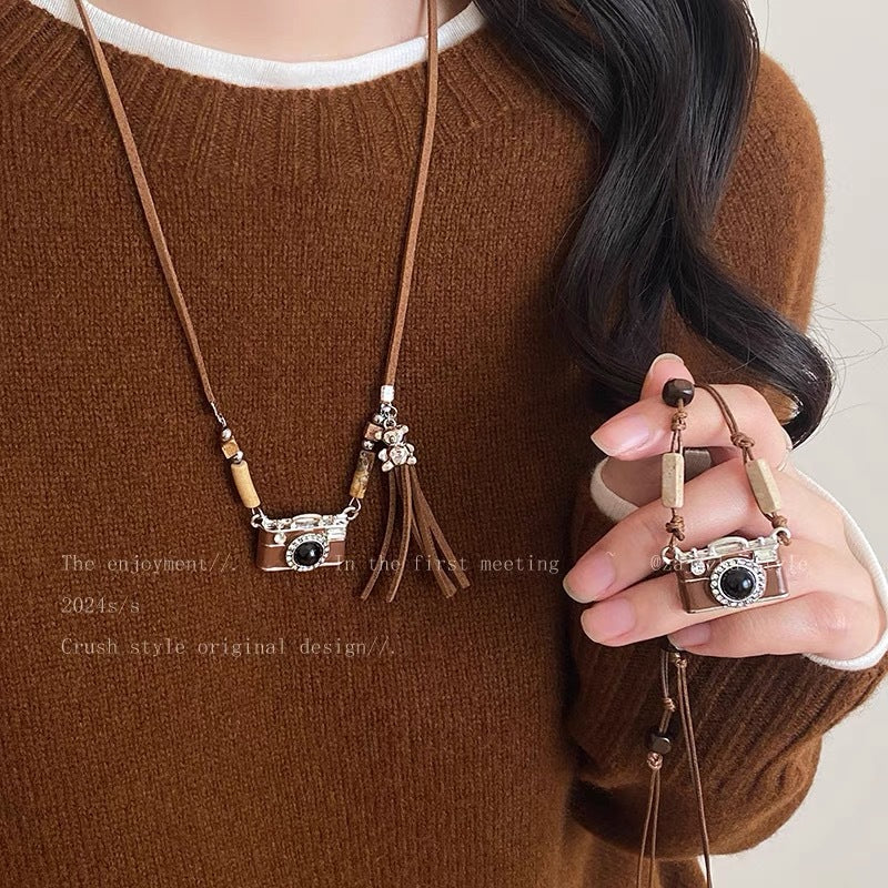 UNI-11987 - Retro Camera  - Necklace