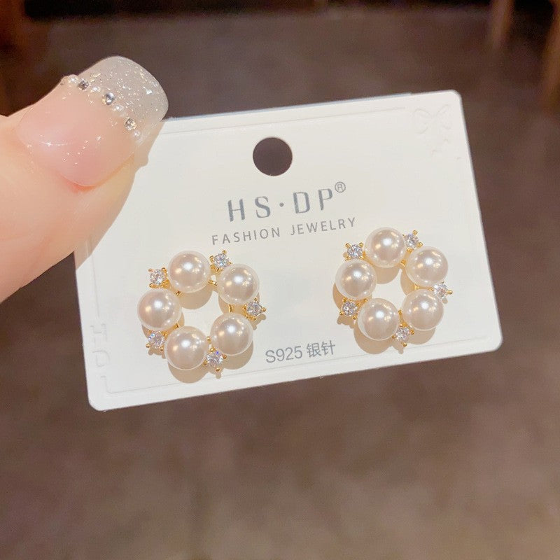 UNI-10417 - Pearl & Diamonds Circle - Earring